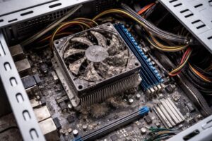 prašen računalnik CPU